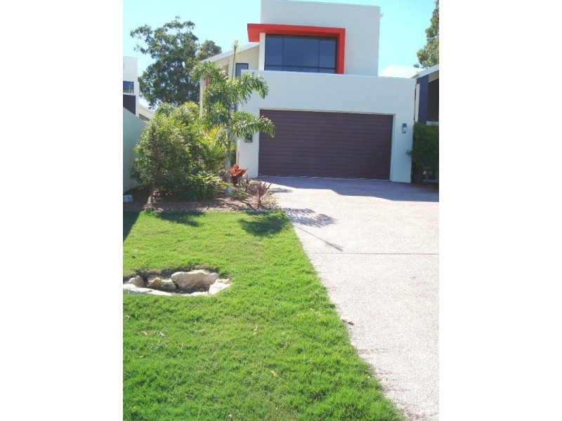 7023A Circa Vista Drive, Benowa QLD 4217