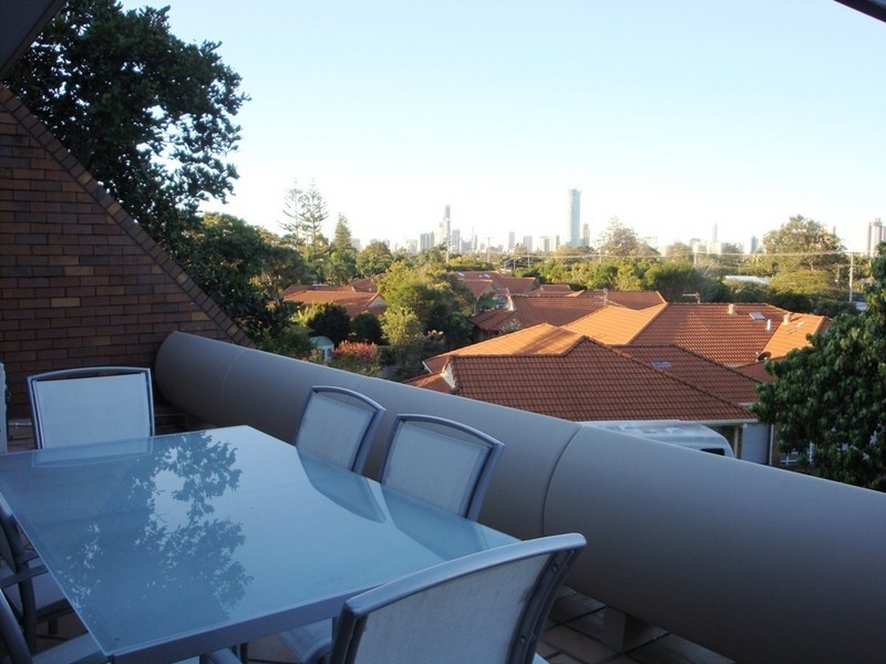 5/111 Rio Vista Boulevard, Broadbeach Waters QLD 4218