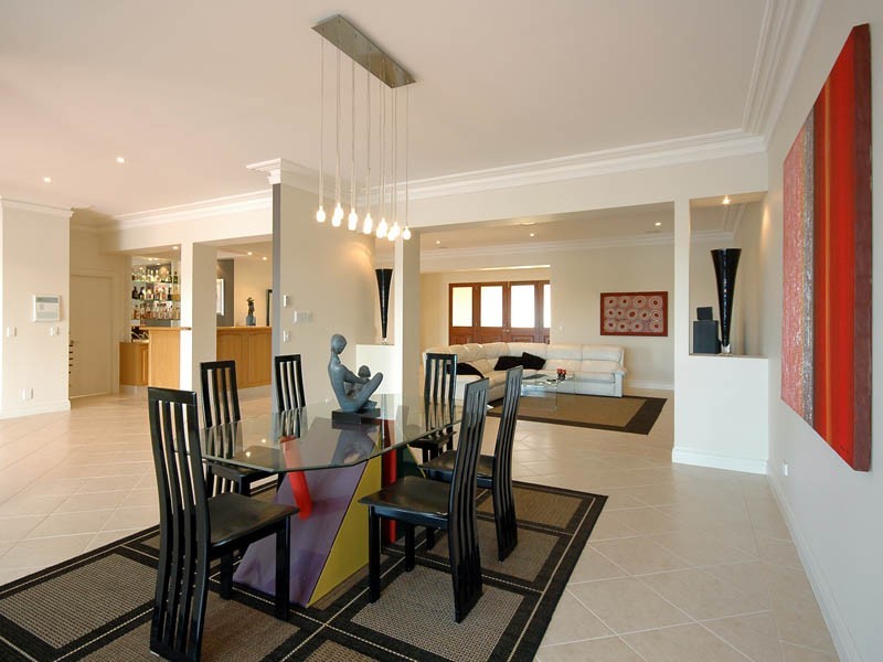 9 Namatjira Court, Broadbeach Waters QLD 4218