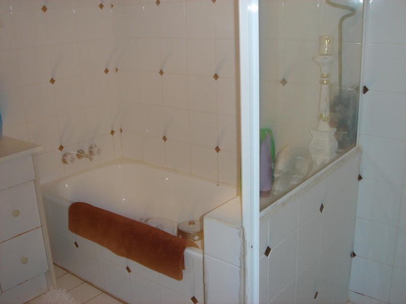 7 Rawlinna Drive, Mermaid Waters QLD 4218