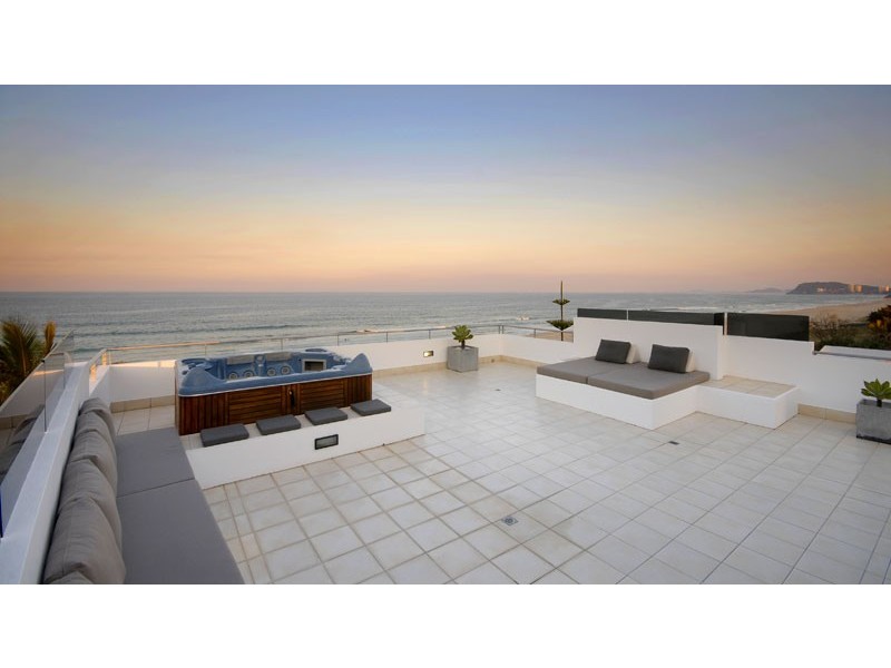 2/1 Wave Street, Mermaid Beach QLD 4218