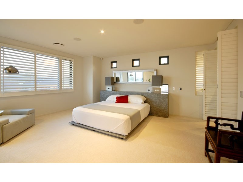 2/1 Wave Street, Mermaid Beach QLD 4218