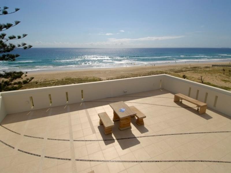 199 Hedges Avenue, Mermaid Beach QLD 4218