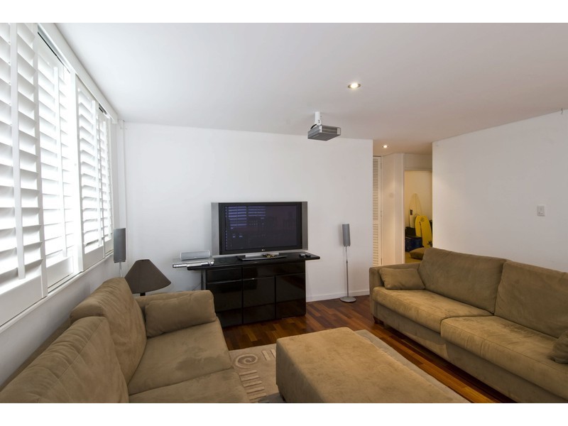 4 ‘Denver Court’, 3580 Main Beach Parade, Main Beach QLD 4217