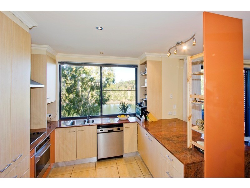 15 ‘Varsity Shores’, 4 University Drive, Robina QLD 4226