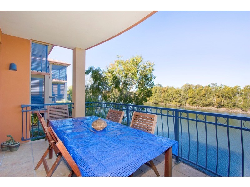 15 ‘Varsity Shores’, 4 University Drive, Robina QLD 4226