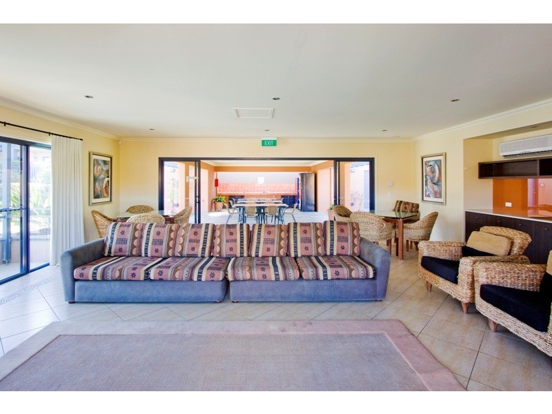 15 ‘Varsity Shores’, 4 University Drive, Robina QLD 4226