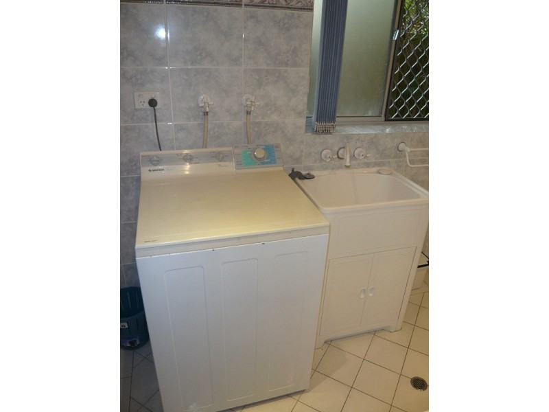 1/17 Old Burleigh Road, Surfers Paradise QLD 4217