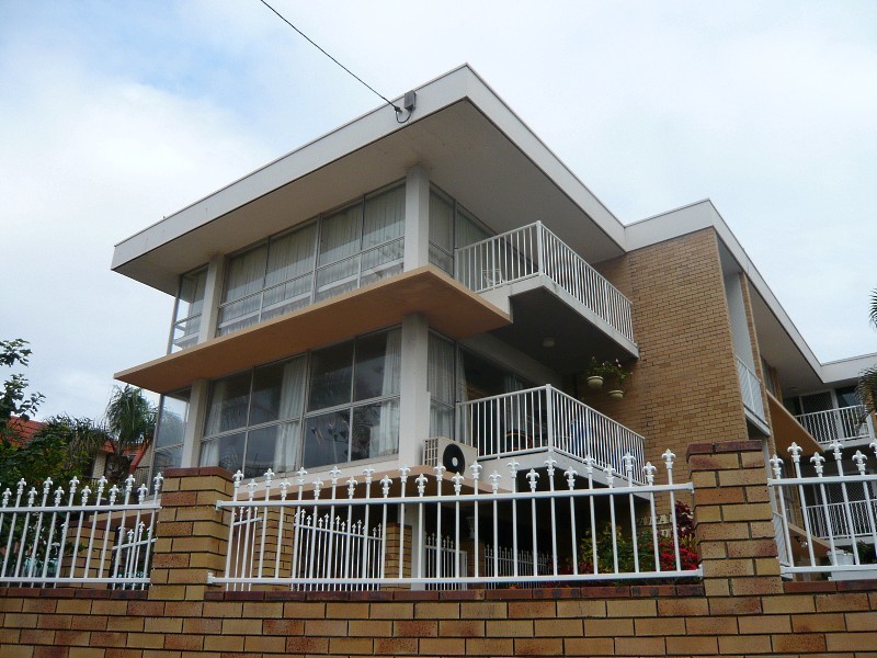 1/17 Old Burleigh Road, Surfers Paradise QLD 4217