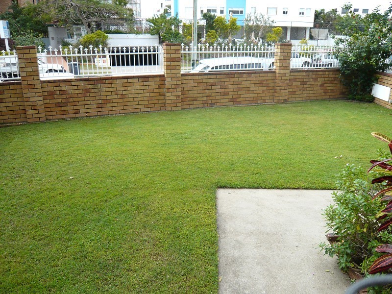 1/17 Old Burleigh Road, Surfers Paradise QLD 4217