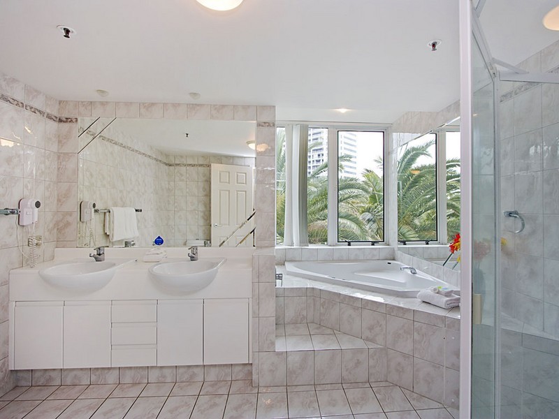 Broadbeach QLD 4218