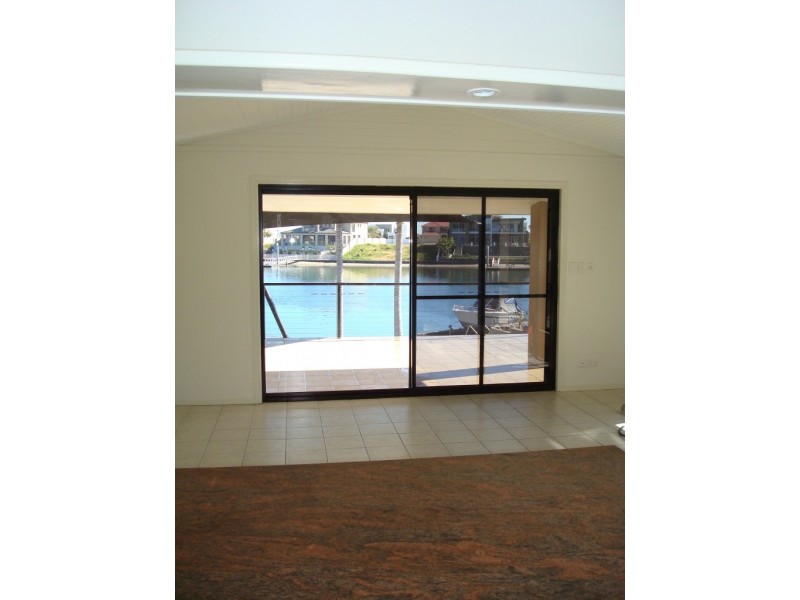 16 River Crescent, Broadbeach Waters QLD 4218