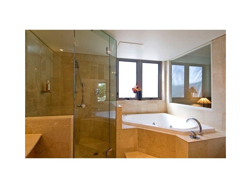 11/74 ‘La Sabbia’ Old Burleigh Road, Surfers Paradise QLD 4217