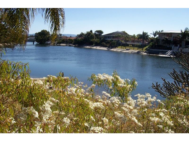 3/11 Hooker Boulevard, Broadbeach Waters QLD 4218