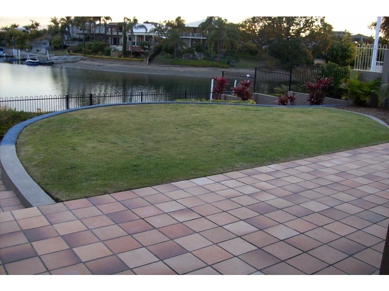 20 Saywell Street, Sorrento QLD 4217