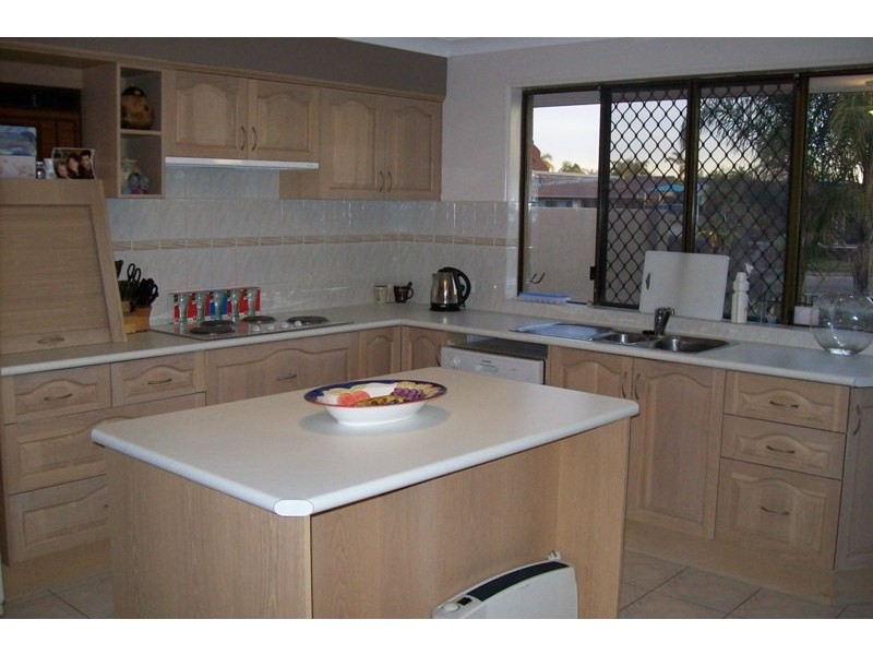 20 Saywell Street, Sorrento QLD 4217