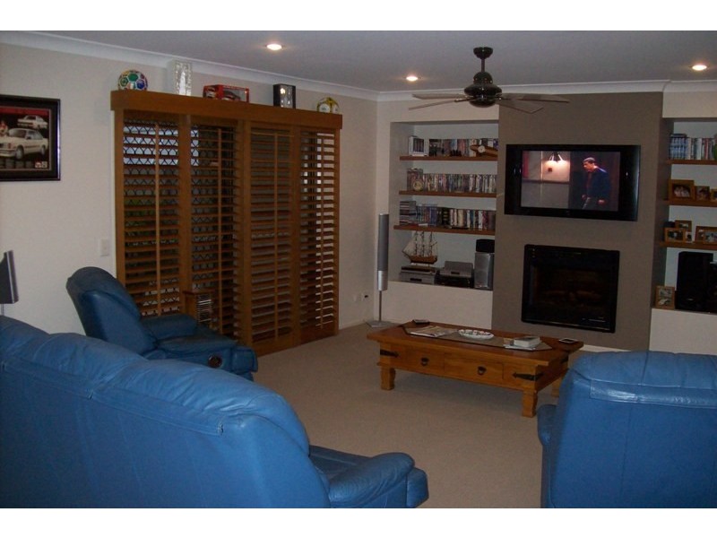 20 Saywell Street, Sorrento QLD 4217