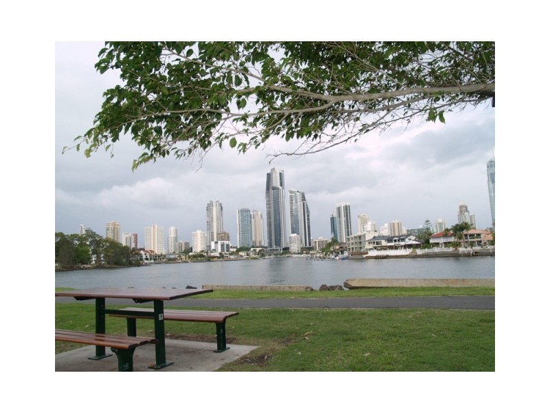 1/9 Tima Avenue, Surfers Paradise QLD 4217