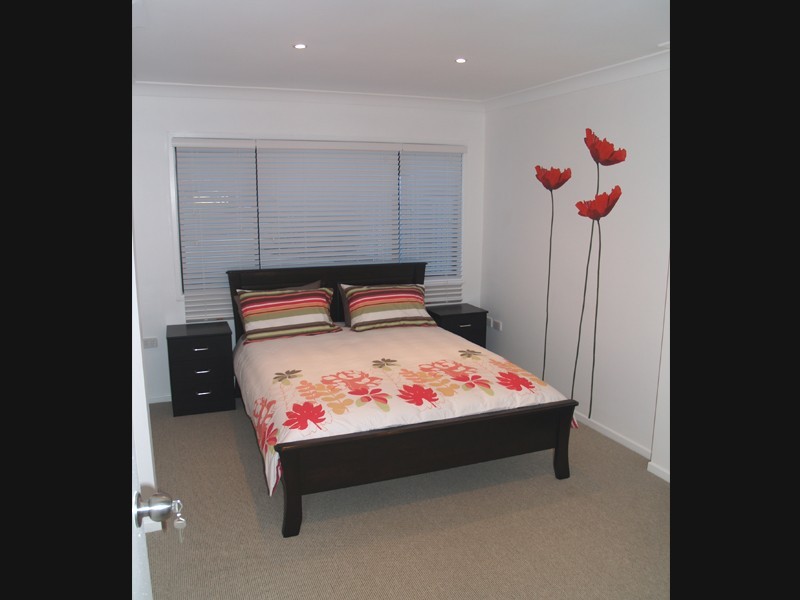 2/9 Tima Avenue, Surfers Paradise QLD 4217