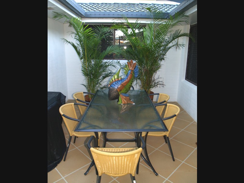 2/9 Tima Avenue, Surfers Paradise QLD 4217