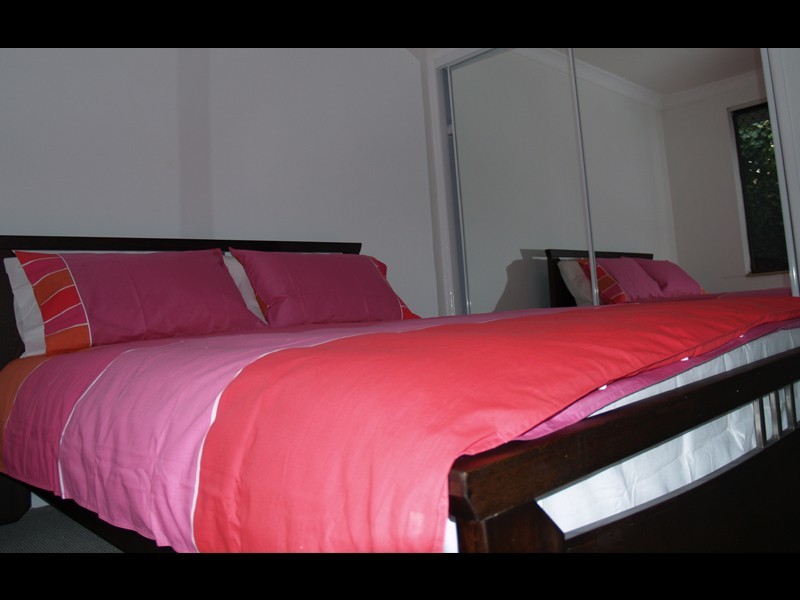 2/9 Tima Avenue, Surfers Paradise QLD 4217