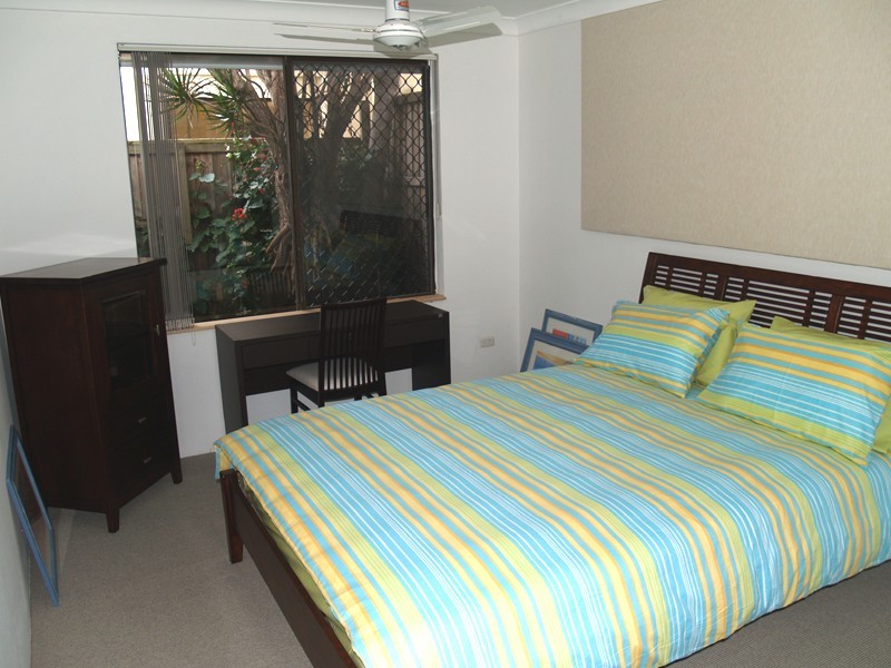 2/9 Tima Avenue, Surfers Paradise QLD 4217