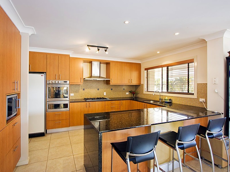 20 Mackay Close, Sorrento QLD 4217