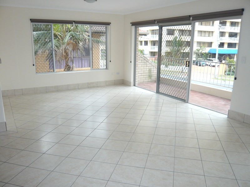 8/57 Old Burleigh Road, Surfers Paradise QLD 4217