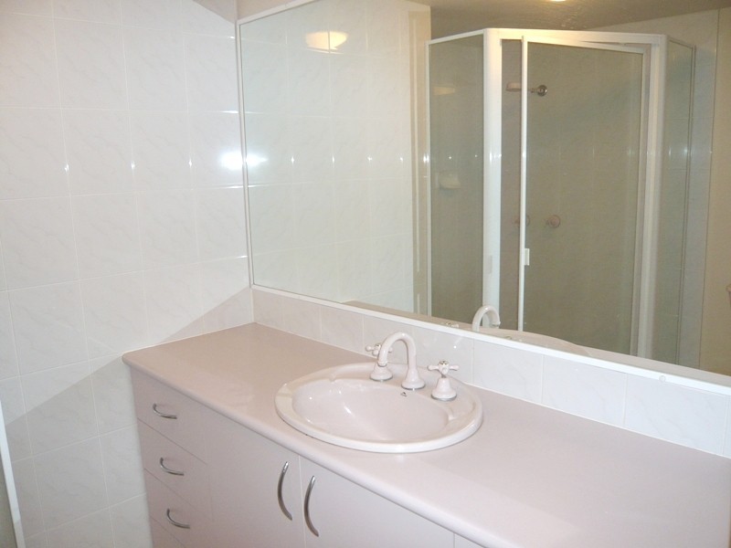 6/5 Old Burleigh Road, Surfers Paradise QLD 4217