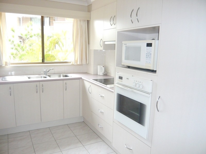 6/5 Old Burleigh Road, Surfers Paradise QLD 4217