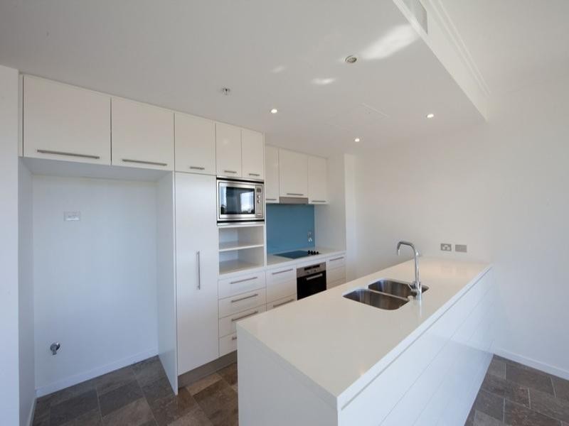 2B/173 Old Burleigh Road, Broadbeach QLD 4218