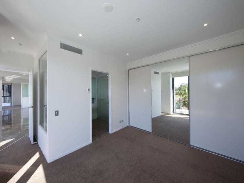 2B/173 Old Burleigh Road, Broadbeach QLD 4218