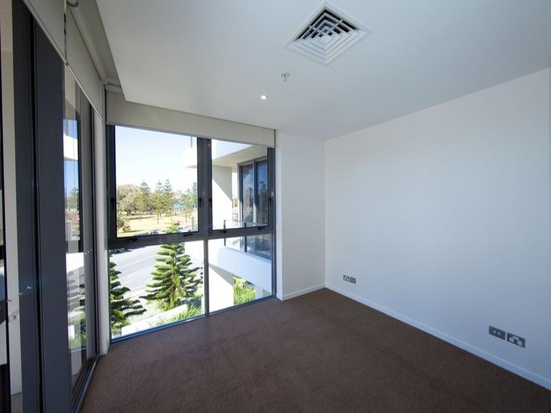 2B/173 Old Burleigh Road, Broadbeach QLD 4218