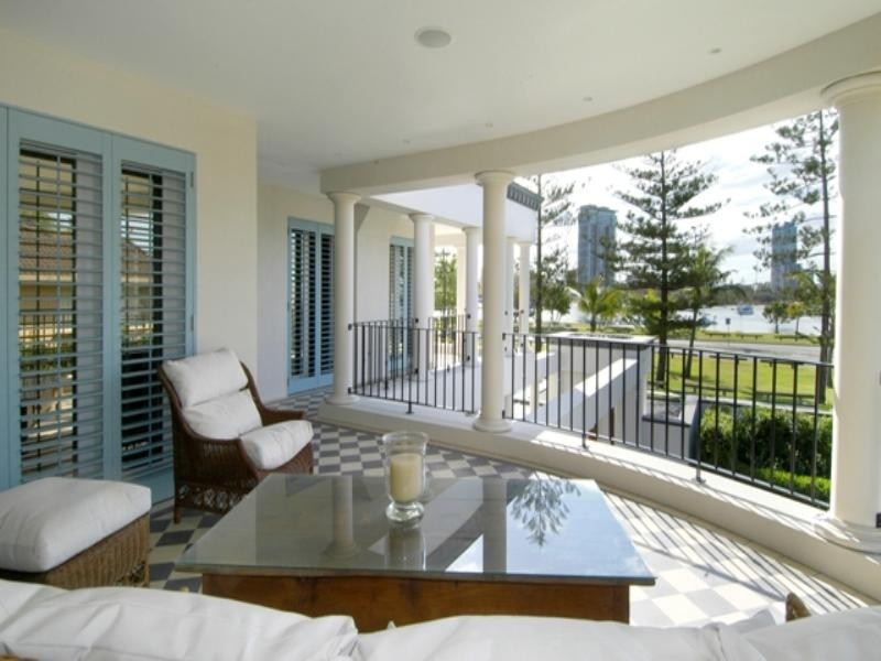 Main Beach QLD 4217