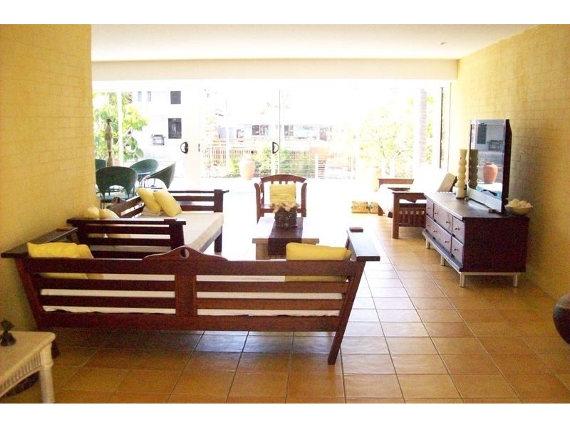 6 Flamingo Key, Broadbeach Waters QLD 4218