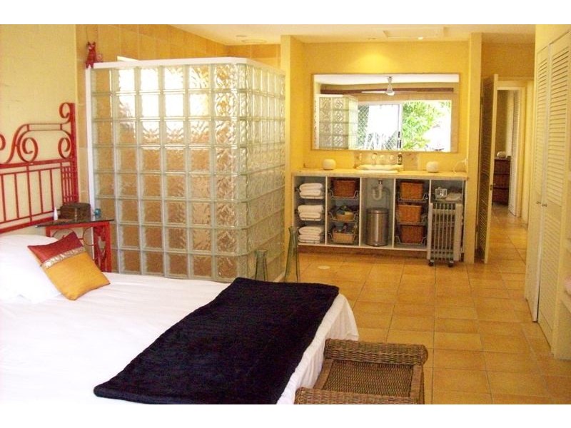 6 Flamingo Key, Broadbeach Waters QLD 4218