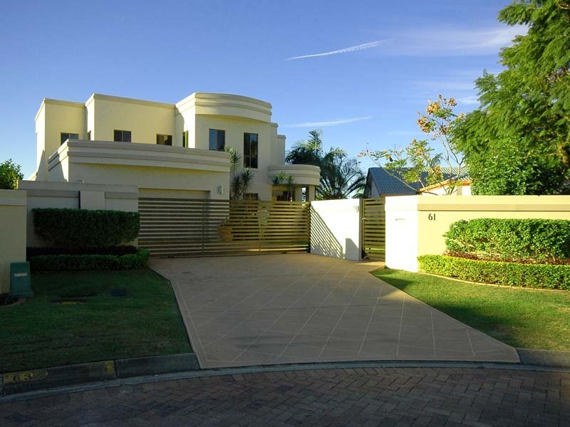 Clear Island Waters QLD 4226