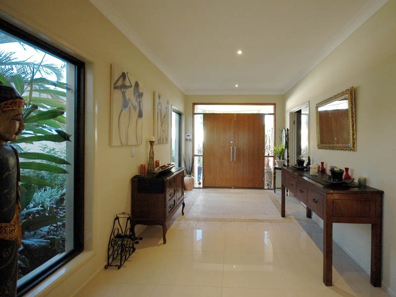 Clear Island Waters QLD 4226