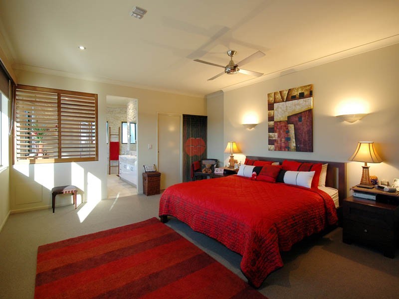 Clear Island Waters QLD 4226