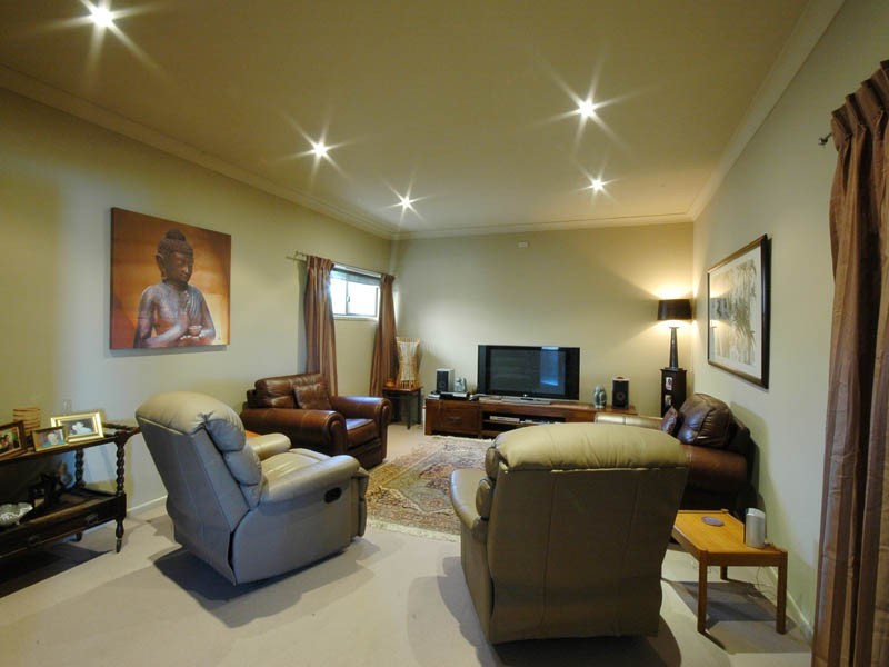 Clear Island Waters QLD 4226