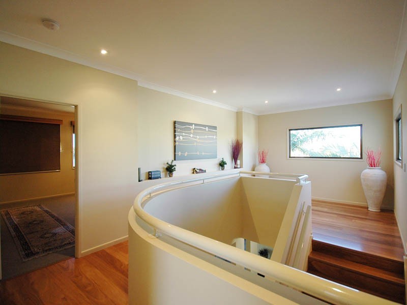 Clear Island Waters QLD 4226