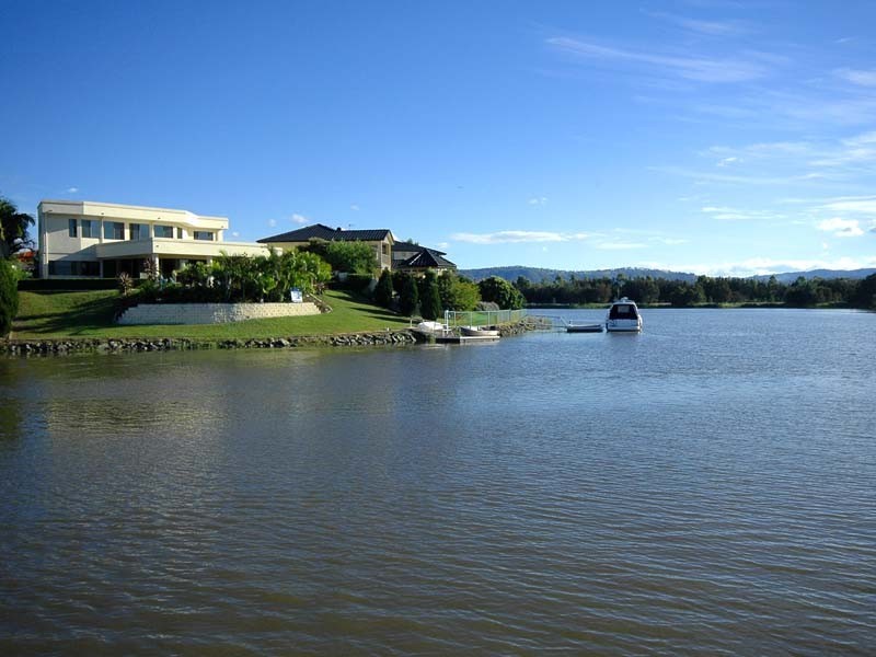 Clear Island Waters QLD 4226