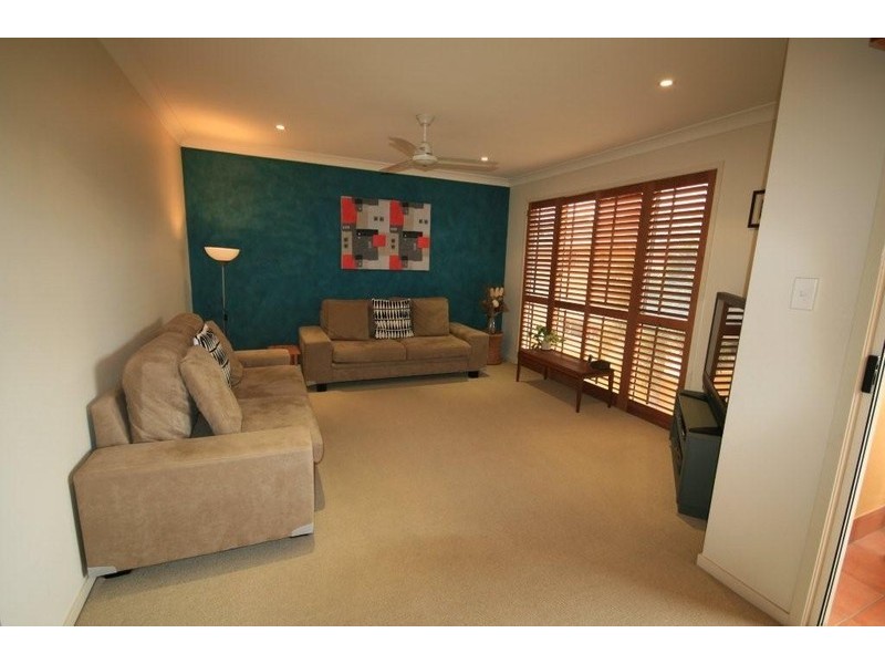 2/196C Hedges Avenue, Mermaid Beach QLD 4218