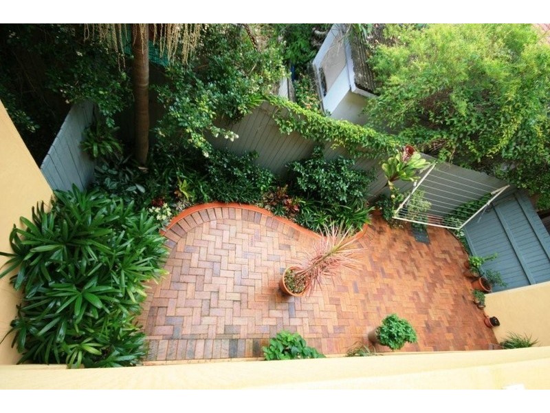 2/196C Hedges Avenue, Mermaid Beach QLD 4218