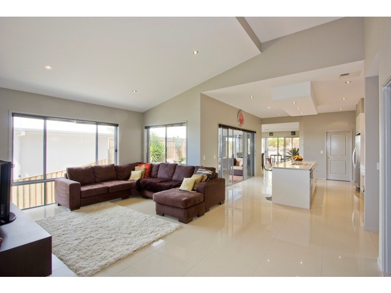 19 Worchester Terrace, Reedy Creek QLD 4227