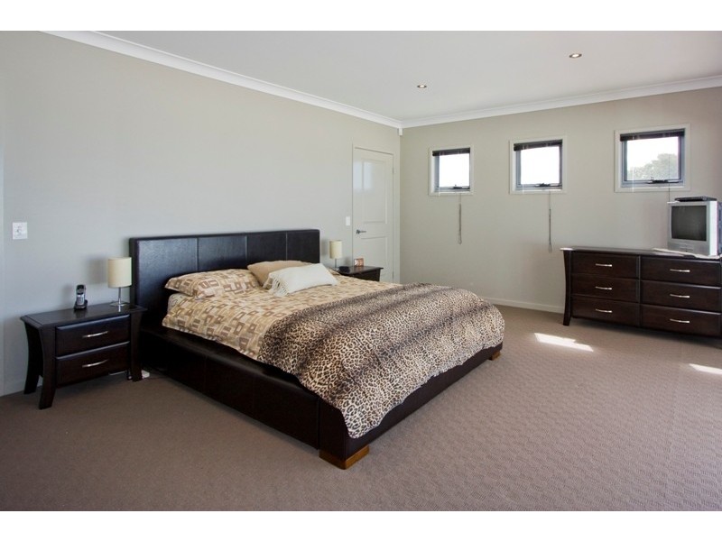 19 Worchester Terrace, Reedy Creek QLD 4227