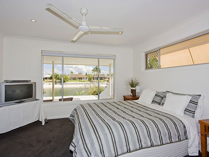 Broadbeach Waters QLD 4218