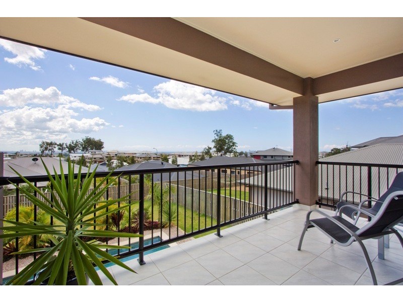 8 Aquarius Street, Reedy Creek QLD 4227