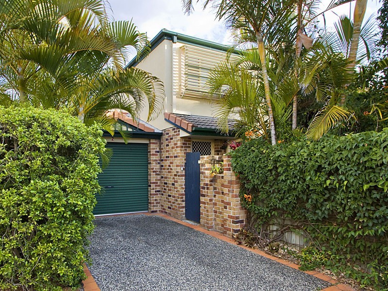 2/32 Hilda Street, Mermaid Beach QLD 4218