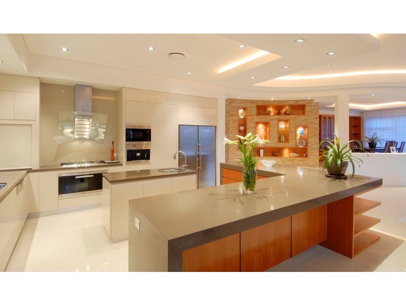 Main Beach QLD 4217